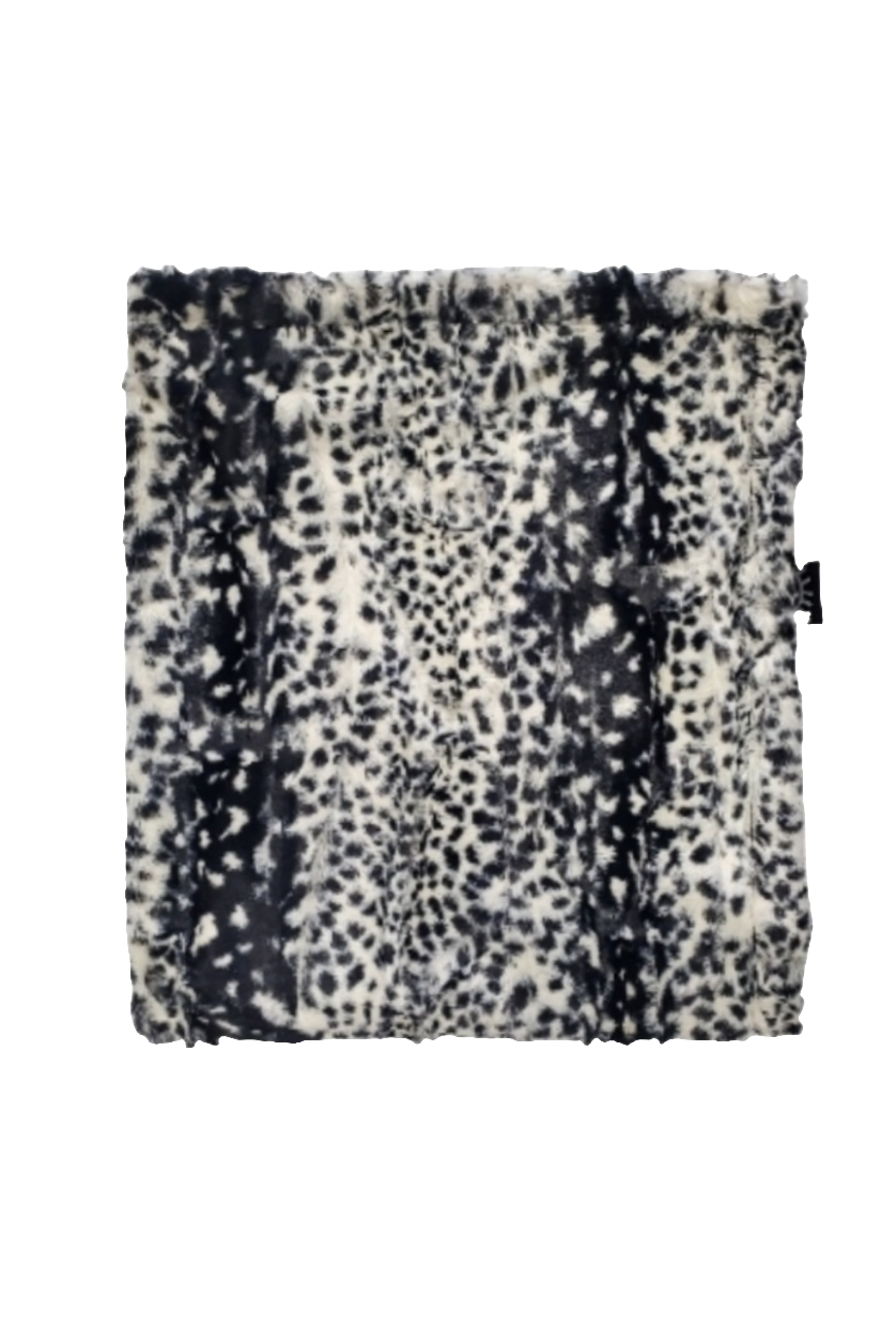 https://cdn.shopify.com/s/files/1/0017/9850/4499/files/background-editor_output_12bf91b9-2c9b-4d98-aa0a-be6bbf8ab013.png?v=1720706526